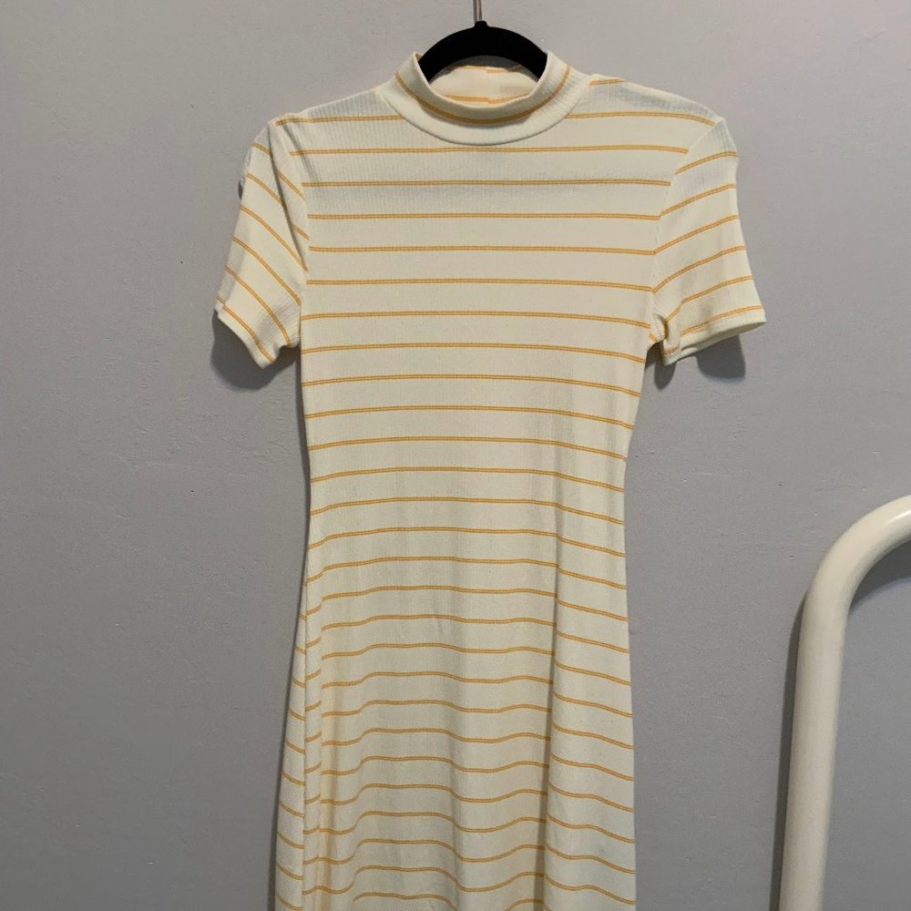 Junior's ribbed knit dress size Small